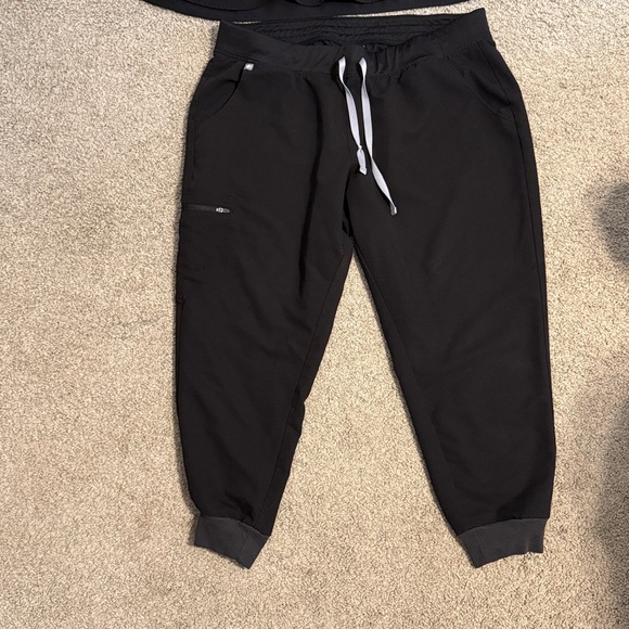 Figs Scrub Set - Picture 2 of 7